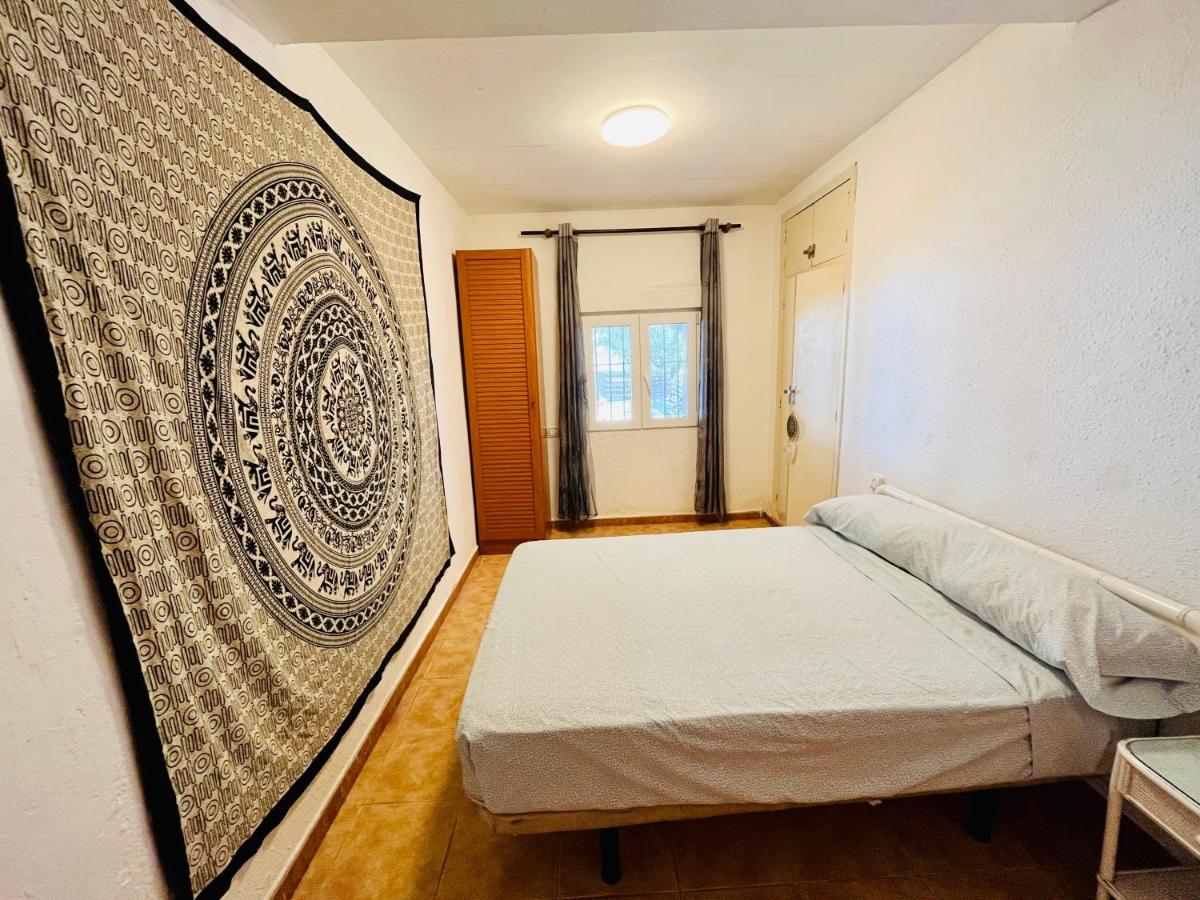 Estudio Adosado Acogedor Con Jardin, Barbacoa Y Parking Privado Alicante Luaran gambar