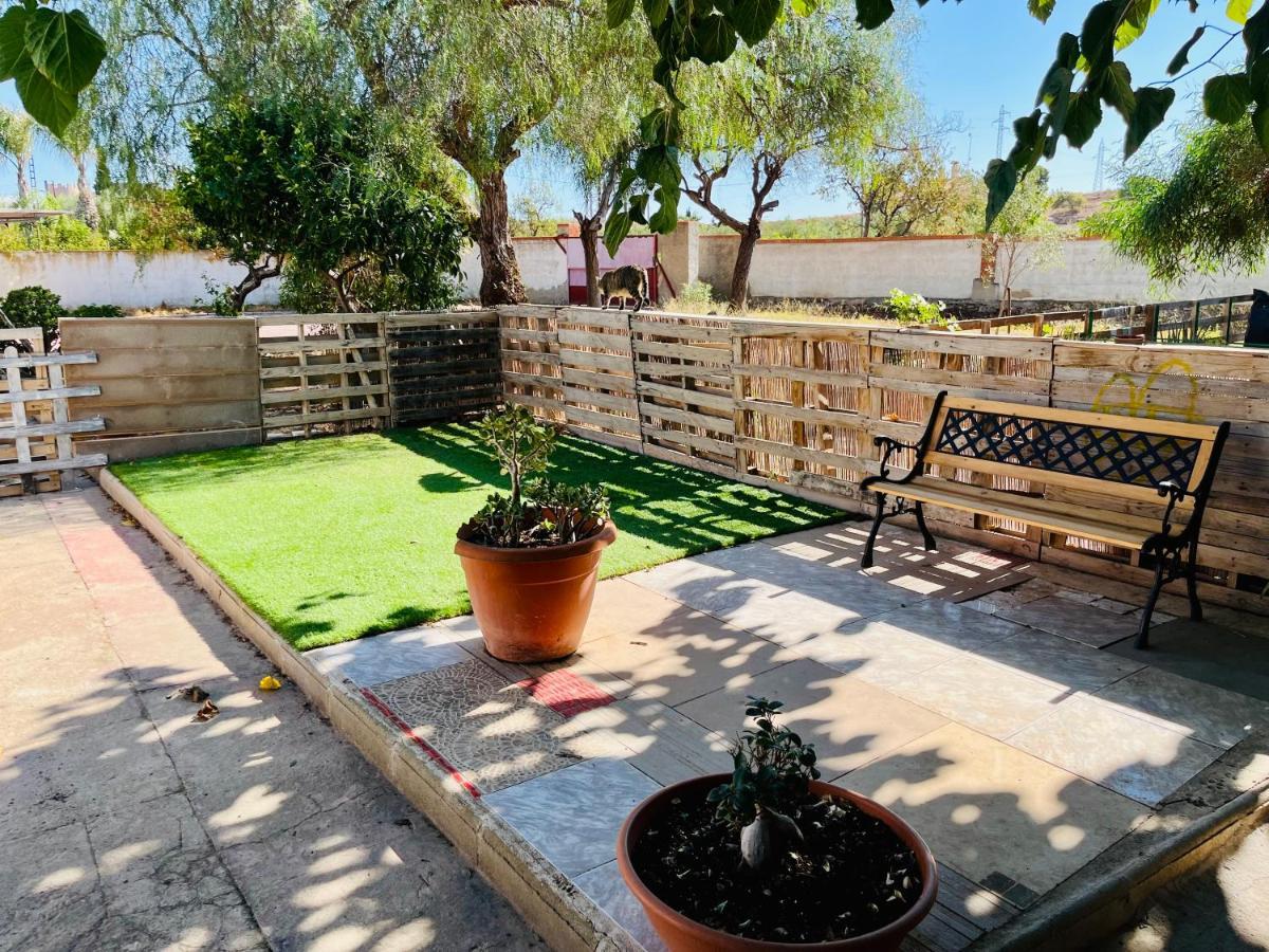 Estudio Adosado Acogedor Con Jardin, Barbacoa Y Parking Privado Alicante Luaran gambar